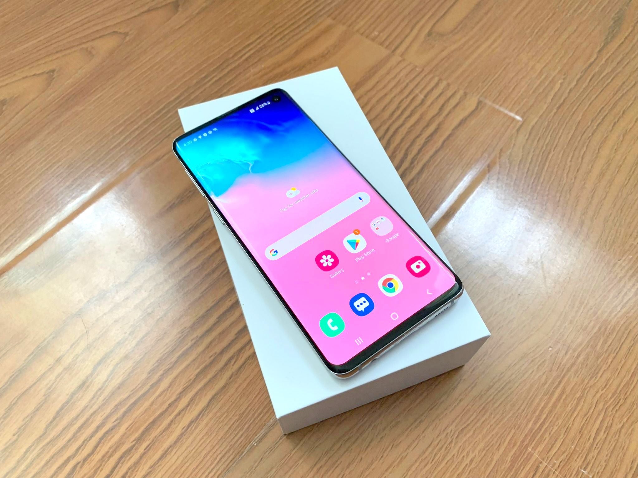 Samsung Galaxy S10 128GB 8GB Prism White SC-03L (Like New) New