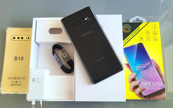 Samsung Galaxy S10 128GB 8GB Prism Black SC-03L (Like New) With New Case, Glass Screen Protector & Shipping