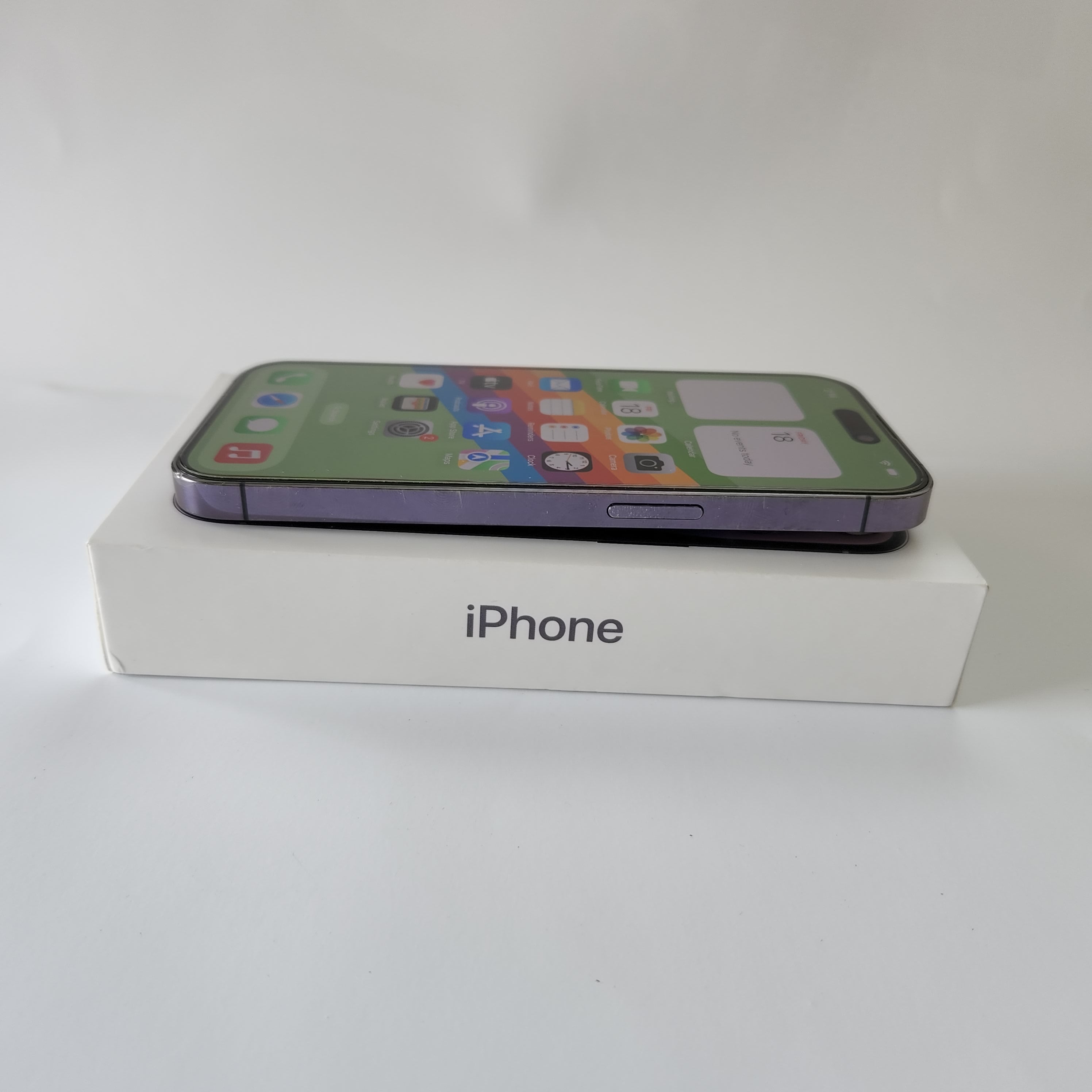 Apple iPhone 14 Pro 256GB 5G Purple in Apple Box (As New)