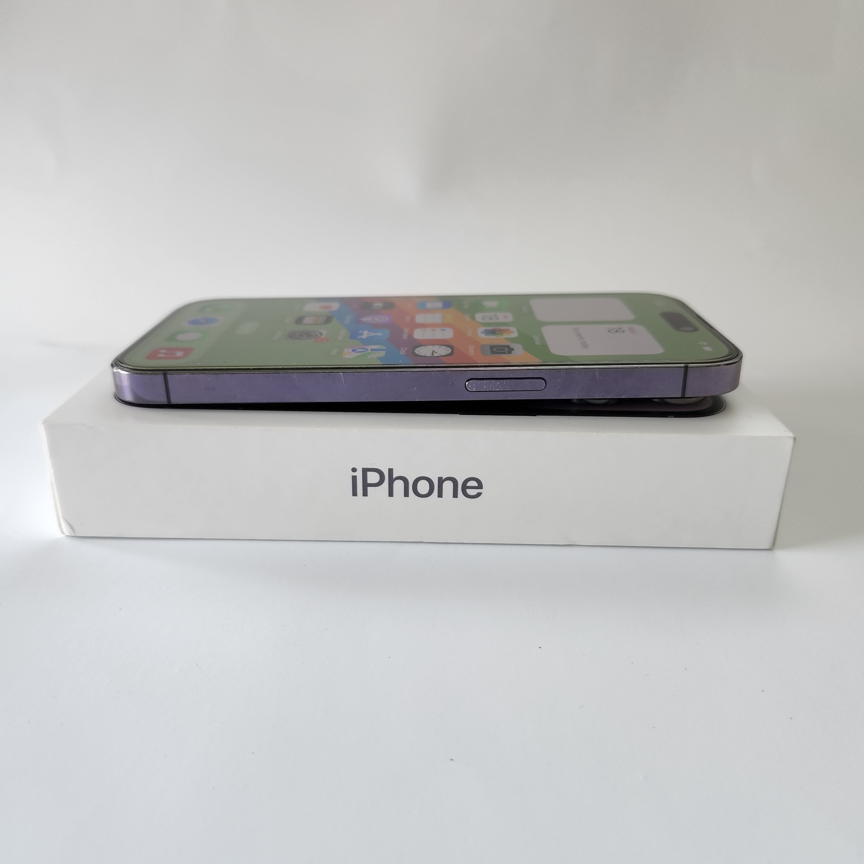 Apple iPhone 14 Pro 256GB 5G Purple in Apple Box (As New)