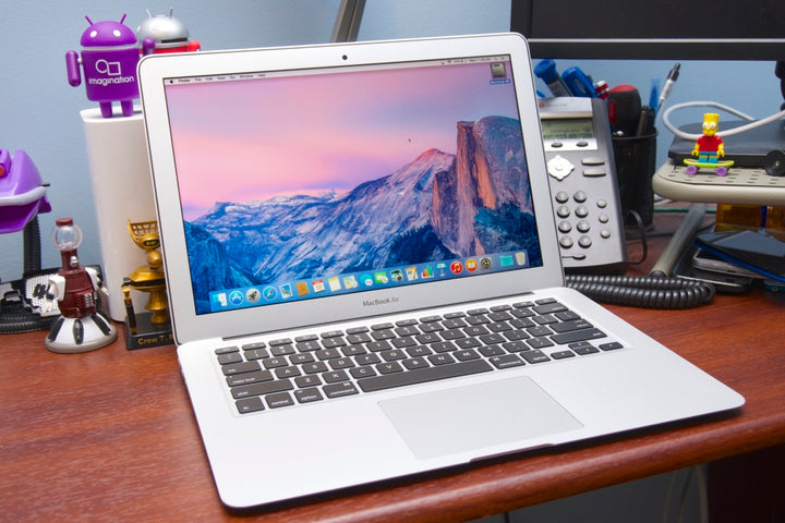 Apple MacBook Air 13inch Intel i7 2.2 Ghz 256GB 2015 Suitable for School, Uni & Travelling