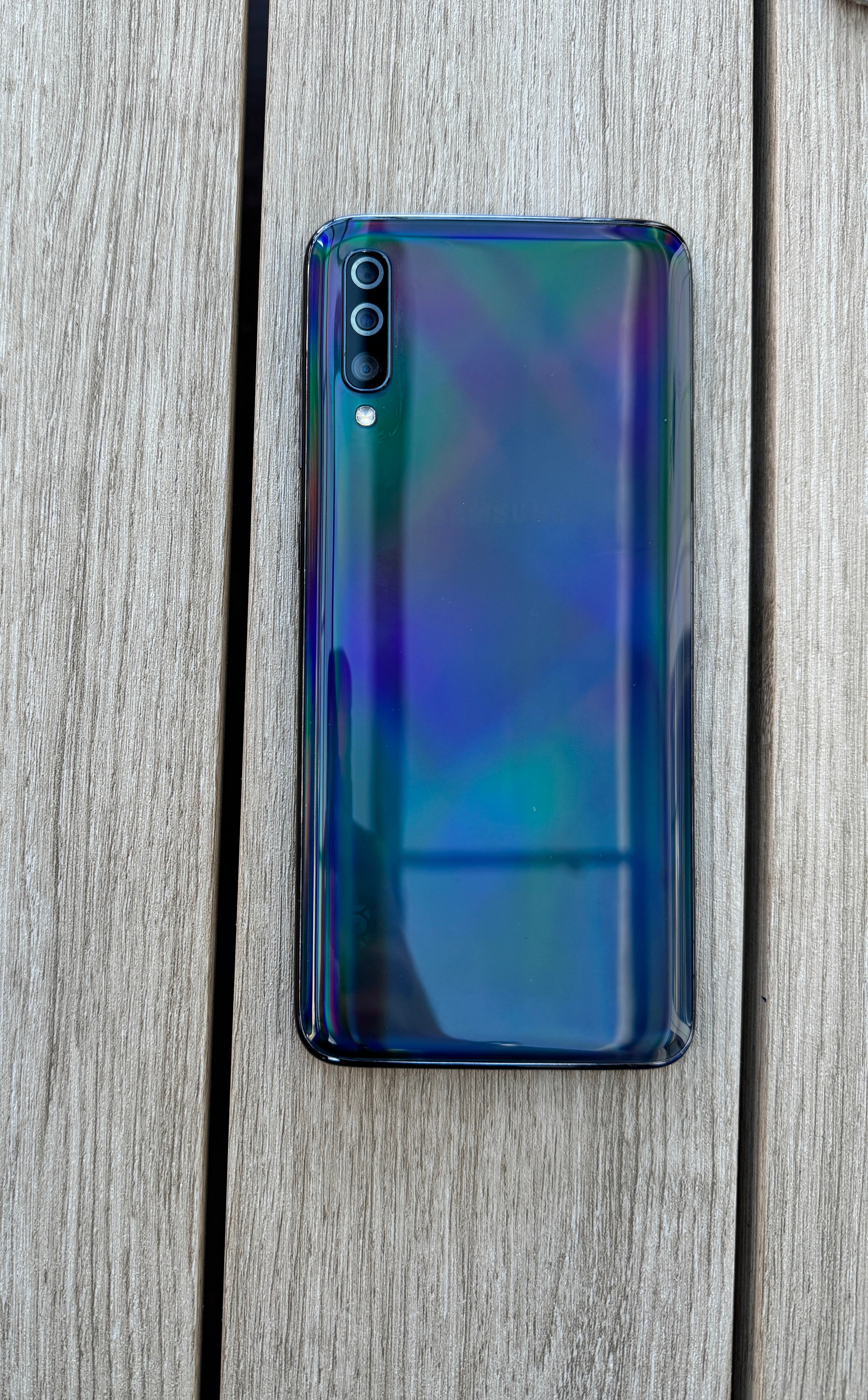 Samsung Galaxy A70 64GB With Rugged case and Shipping