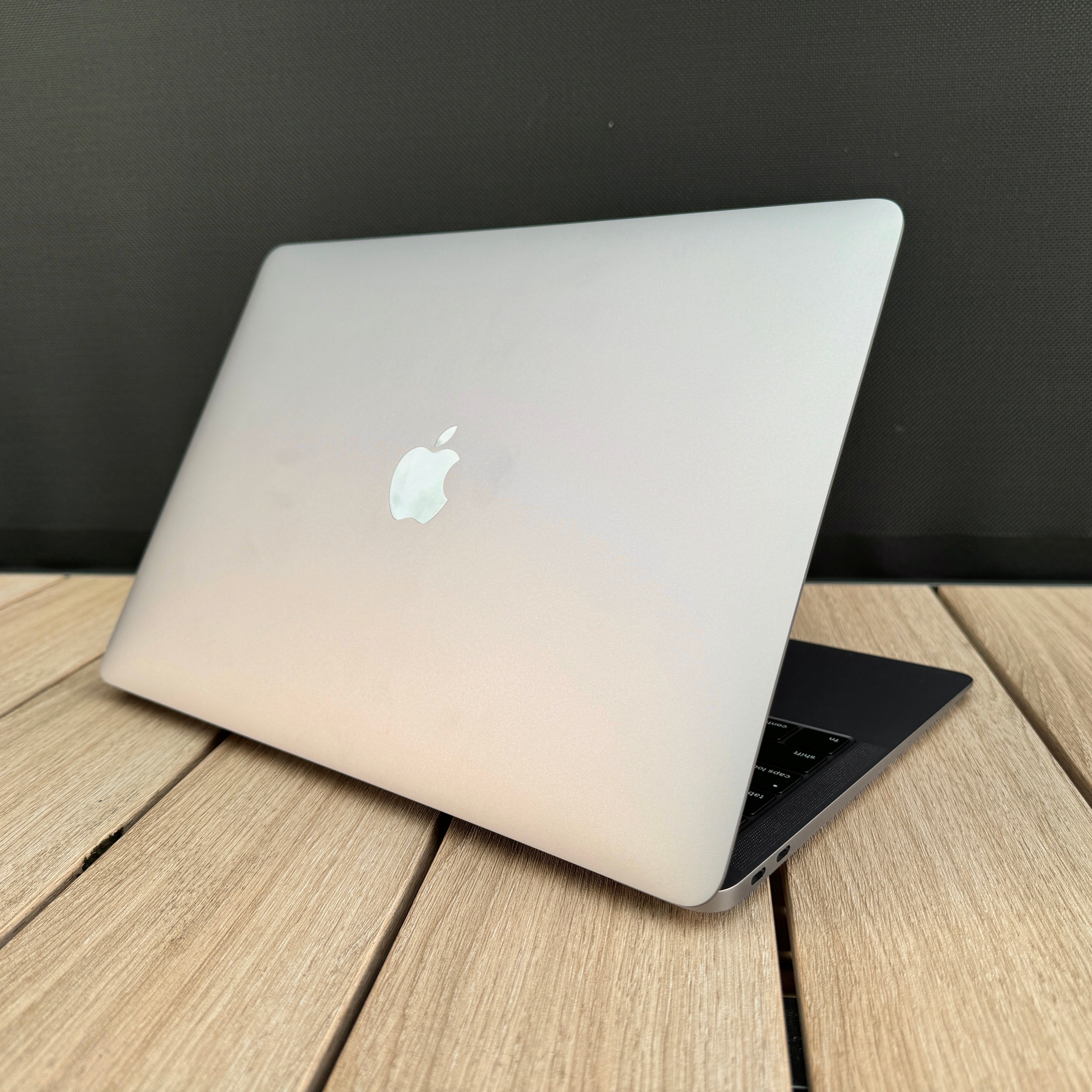 MacBook Air (Retina, 13-inch, 2018) Intel i5, 8GB RAM, 128GB Space Grey (As New)