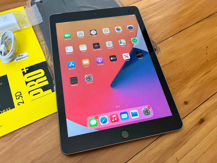 Apple iPad 6th Gen 128GB Wi-Fi Cellular 3G/4G Space Gray (As New)