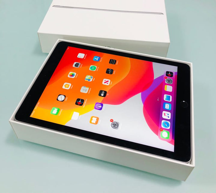 SPECIAL Apple iPad 5 128GB Wifi in Original Box *Free Shipping*