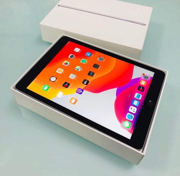 SPECIAL Apple iPad 5 128GB Wifi in Original Box *Free Shipping*