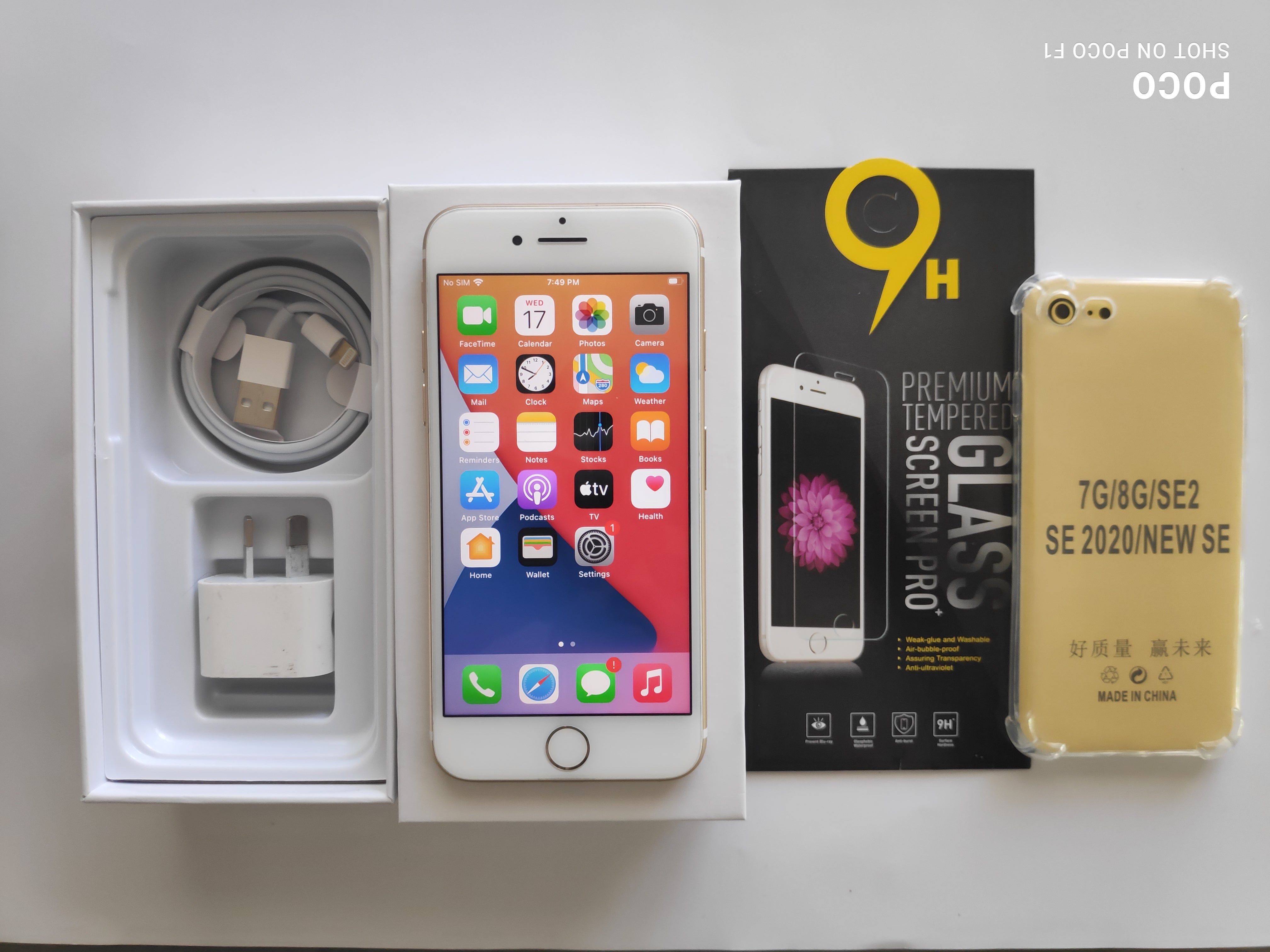 Apple iPhone 7 32GB Gold - New Case, Glass Screen Protector & Shipping (Exc)