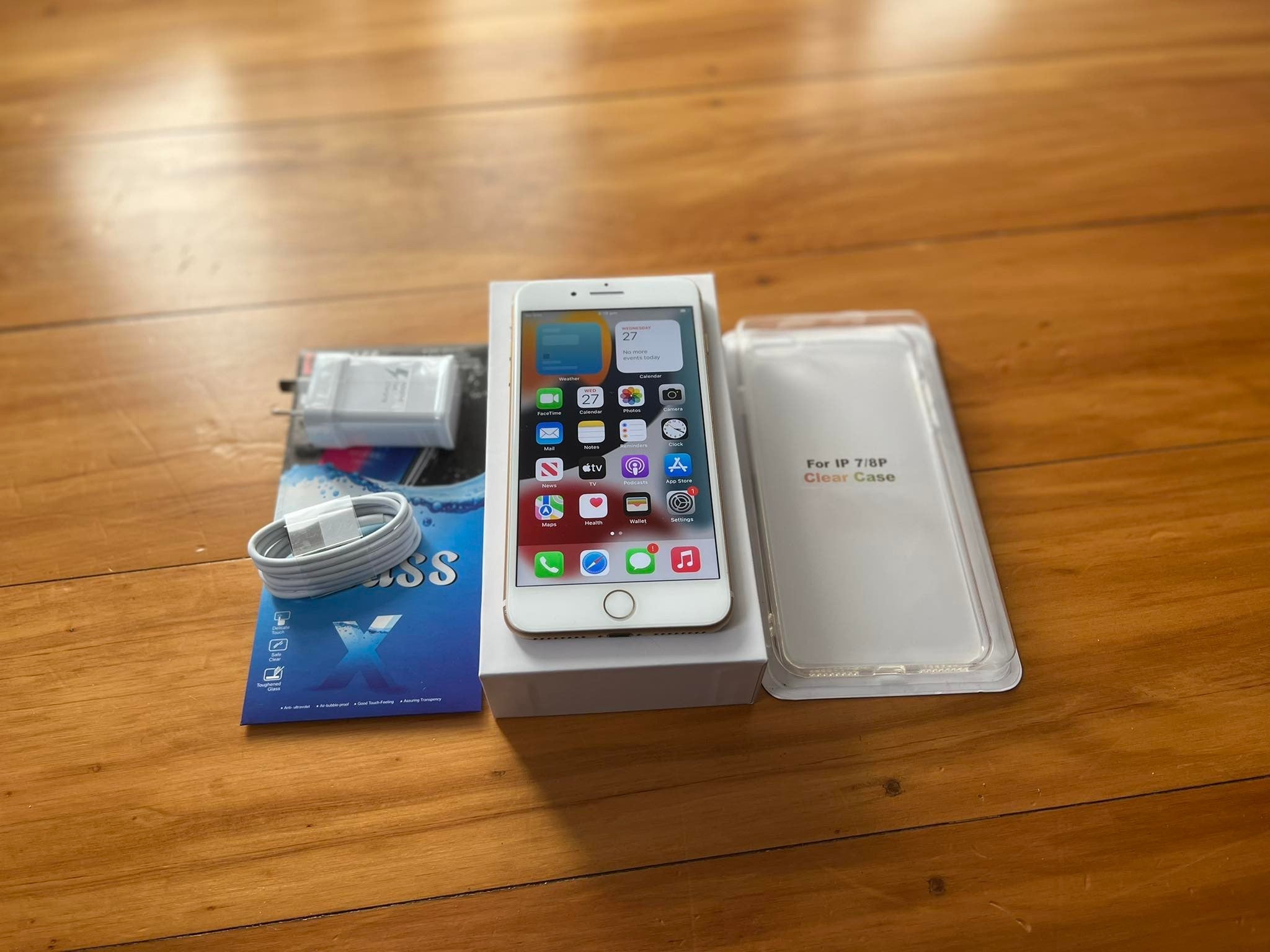 Apple iPhone 7 Plus 32GB Gold - New Battery, Case, Glass Screen Protector & Shipping (Exc)